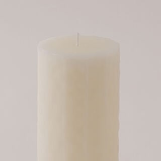 Homez soya wax elegant candle, white 7*7*15cm
