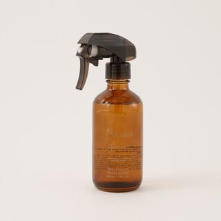 Homez Bougie Room Spray Fragrance Liquid Precious Amber 220 Ml