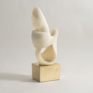 Homez resin sculpture 19.5*12.5*48.5cm, offwhite