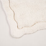 Boutique Blanche White Cotton Blend Scalloped Tufted Bathmat, 60*90 Cm image number 2