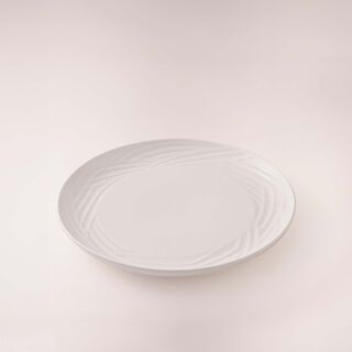 La Mesa 18pcs modern textured dinner set