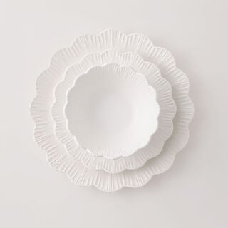 لا ميسا طقم عشاء فخار 18 قطعة بتصميم زهري، أبيض