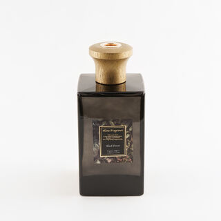 هومز فواحة عطور زجاجي الغابة السوداء برائحة الزهور مع أعواد 2200 مل