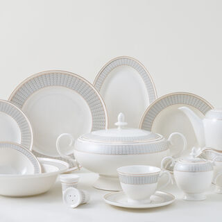 La Mesa 47 Pcs Bone Porcelain Dinner Set