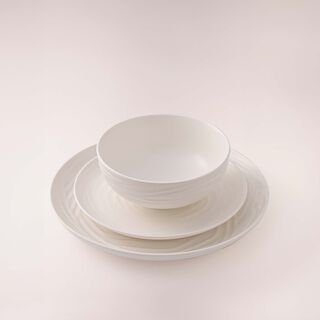 La Mesa 18pcs modern textured dinner set