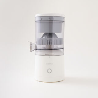 Alberto white rechargeable cordless juicer 11*11*23.7cm