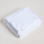 Cotton embroidered white bath towel,70*140 cm image number 2