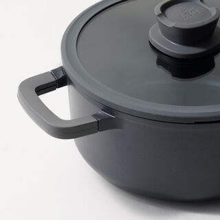 Berghoff aluminum two handle pan 24cm, black