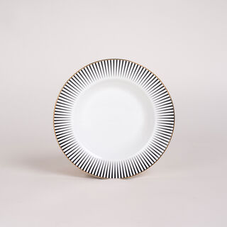18 PCS NEW BONE PORCELAIN DINNER SET