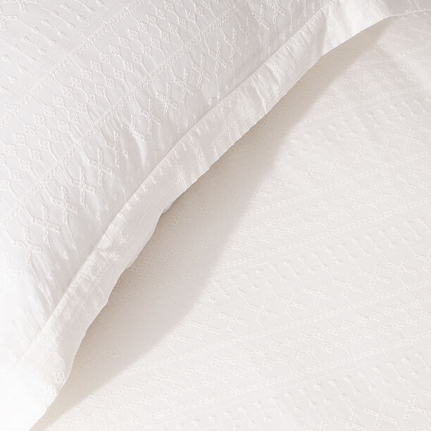 Boutique blanche embroidered 3pc comforter king white 220*240 cm image number 4