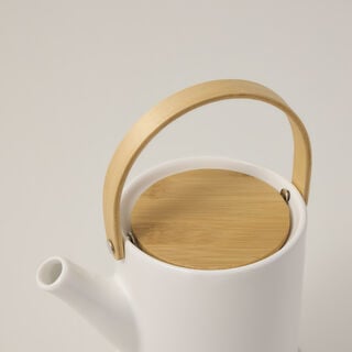 Dallaty white porcelain English tea pot