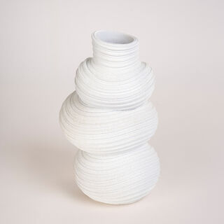 Off white resin ribbed vase 22*21.8*36.6 cm