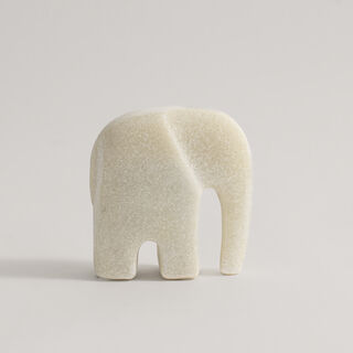 Homez resin elephant sculpture 13.5*6*14cm, offwhite