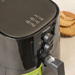 Philips, 1400 W, 4.1L black airfryer image number 3