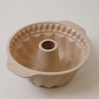 Alberto silicone bundform cake mould 28.5*24*10.5cm, cream