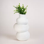 Off white resin ribbed vase 22*21.8*36.6 cm image number 4