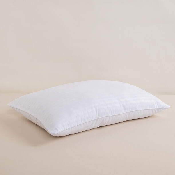 Boutique Blanche mircofiber pillow image number 3