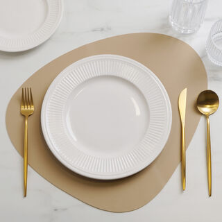 La Mesa 4pcs PVC oval placemat, light brown 44*37cm