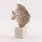 هومز قطعة ديكور ريزن شكل سمكة 16.2*7.5*25سم، بيج image number 0