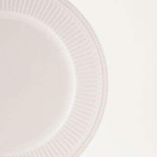 لا ميسا طقم سفرة 16 قطعة أبيض بملمس ناعم