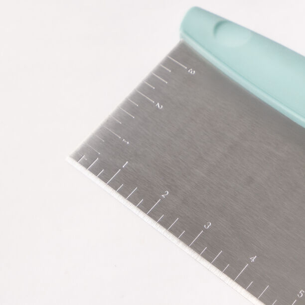 Alberto stainless steel pastry cutter image number 2