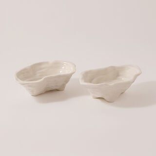 هومز صحن ديكور سيراميك بتصميم وردة، أبيض 23.9*16.2*6.5 سم