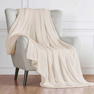 Cottage ivory polyester micro flannel blanket 150*220 cm