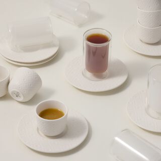 دلتي طقم أكواب شاي وفناجين قهوة سعودية زجاج وبورسلان أبيض 18 قطعة