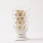 Homez oud and amber glass scented candle with marble base image number 0