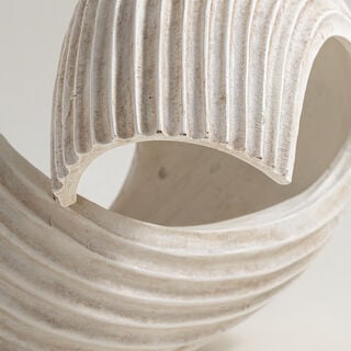Homez resin ripple sculpture, off white 41.3*29.5*26.5cm