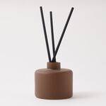 Homez 100 ml glass diffuser with reeds and amber scent oil image number 1