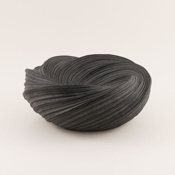 Mandana Planter Resin Black 35.7x33.8x13cm image number 0