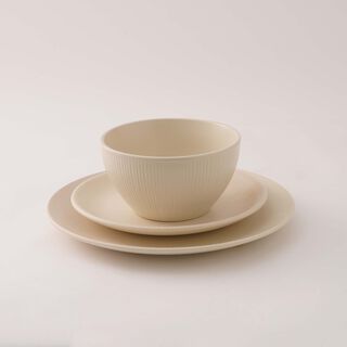 La Mesa 18pcs embossed porcelain dinner set, white