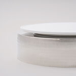 تشكيلة صدفة لاميسا طبق بورسلين مع حامل كيك معدني، 28.8 سم image number 2