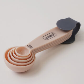 Alberto 5pcs measuring spoon set, cream