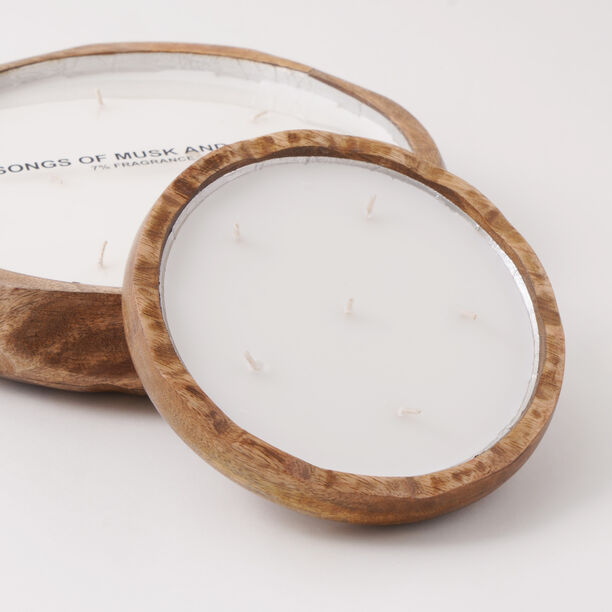 Homez oud and musk scented candle in large wooden tray image number 3
