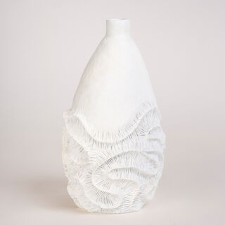 Off white resin coral vase 20*20.2*36 cm