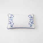 Boutique Blanche leaf cotton cushion 30*50cm image number 1