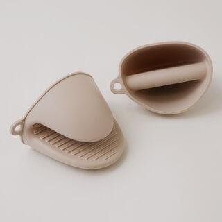 Alberto 2pcs silicone grab mitts set, cream 11*7.8*8cm