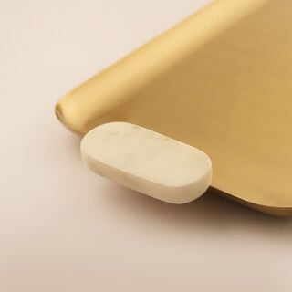 لا ميسا صينيه تقديم معدن مع مقبض أبيض رخام 35*15*2.5سم، ذهبي