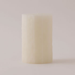 Homez soya wax elegant candle, white 7*7*10.5cm
