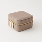 Homez travel square small faux leather jewelry box, beige 9*9*5cm image number 0