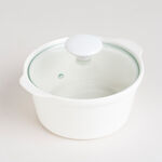 Porcelain 3Pcs Round Casseroles With Lid And Rattan Basket image number 3