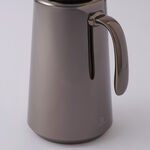 دلتي دلة بلاستيك مع مسكة اكريليك حافظة للحرارة، أسود 1 لتر image number 2