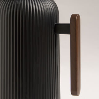 Dallaty black plastic vacuum flask 1L