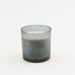 شمعة معطرة في وعاء زجاجي برائحة البنفسج المثلج 650 جرام