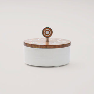 "تشكيلة صدفة &ndash; دلتي