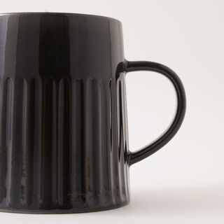 Dallaty modern ceramic mug, black