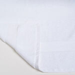 Boutique Blanche white ultra soft cotton bathroom towl 70*140 cm image number 2