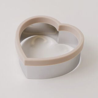 Alberto 4pcs stainless steel cookie cutter set, cream